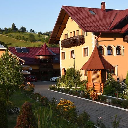 Pensiunea Casa Cristina Câmpulung Moldovenesc Buitenkant foto
