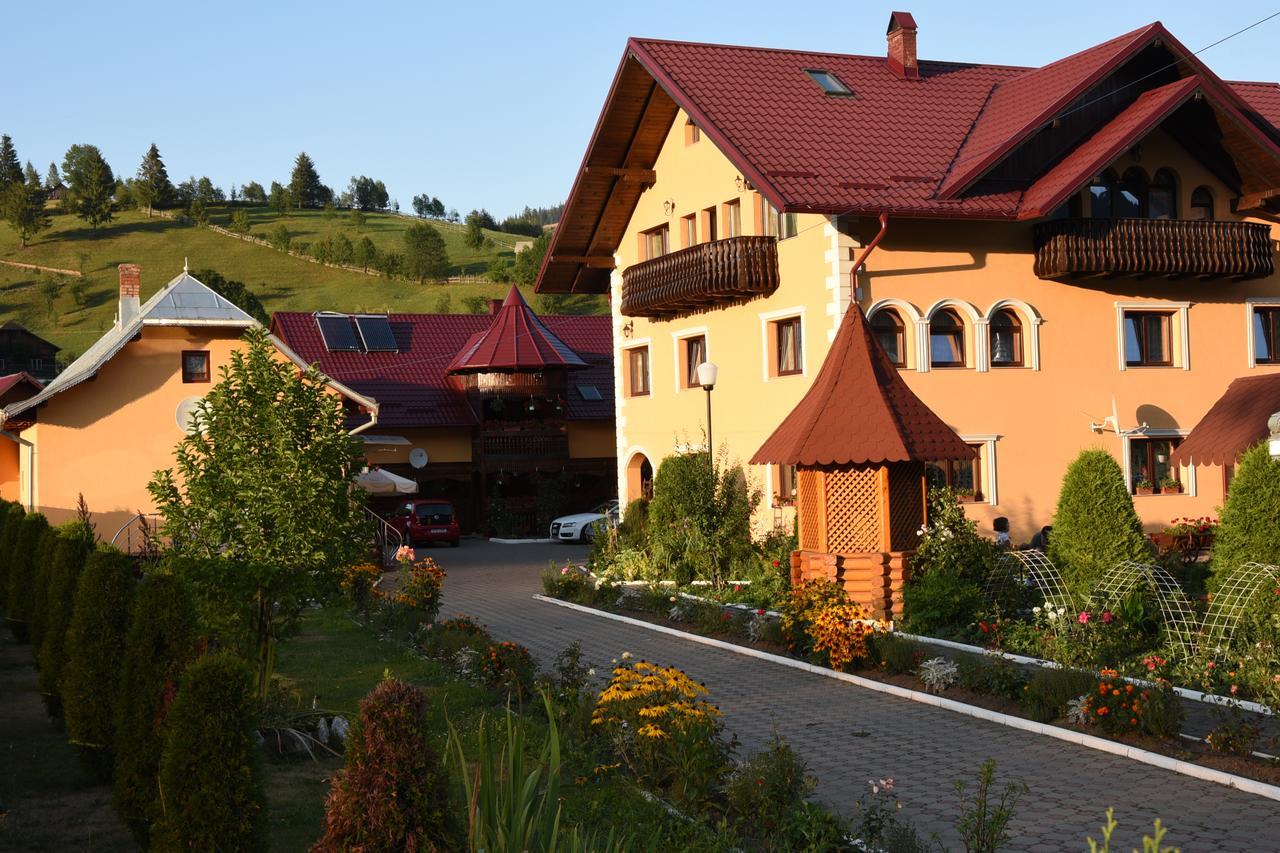 Pensiunea Casa Cristina Câmpulung Moldovenesc Buitenkant foto