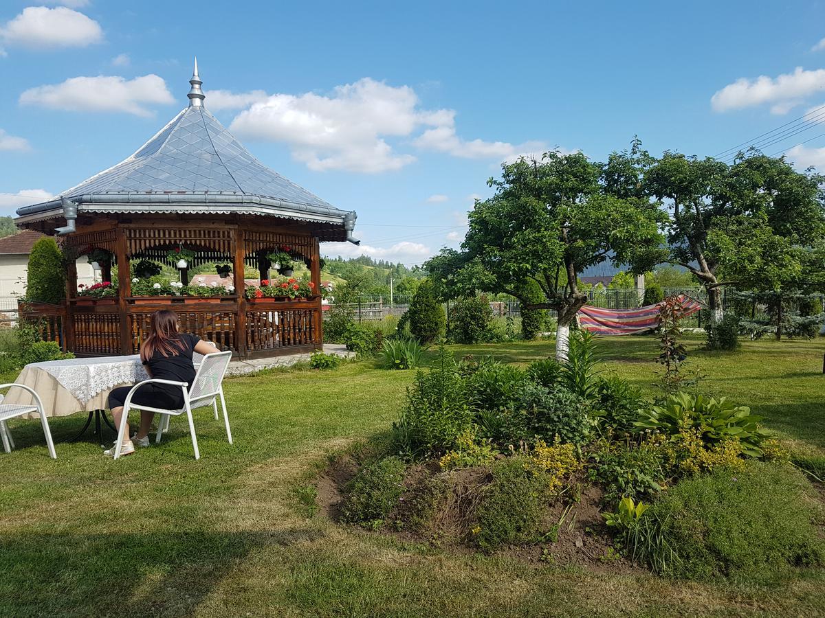 Pensiunea Casa Cristina Câmpulung Moldovenesc Buitenkant foto
